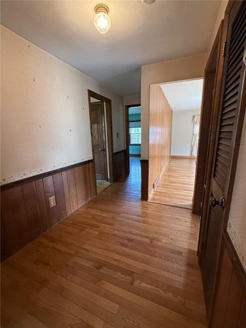 26 Flora Avenue, Woonsocket, RI 02895