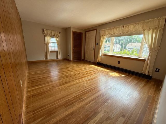 26 Flora Avenue, Woonsocket, RI 02895
