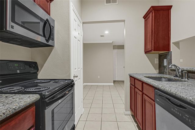 1100 Augusta Drive 79, Houston, TX 77057