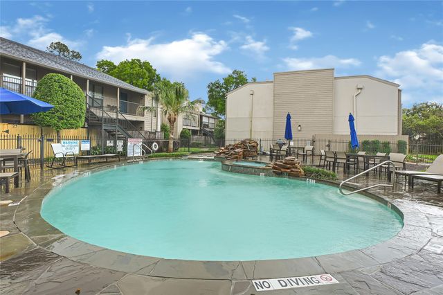 1100 Augusta Drive 79, Houston, TX 77057