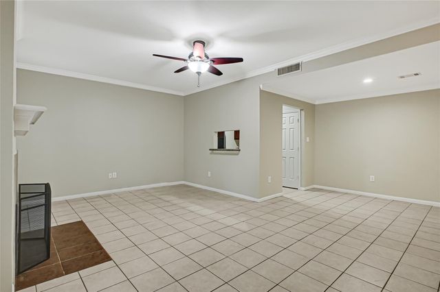 1100 Augusta Drive 79, Houston, TX 77057