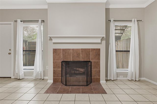 1100 Augusta Drive 79, Houston, TX 77057