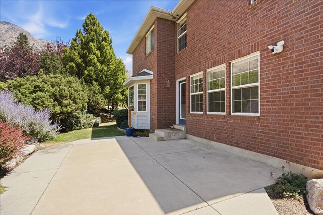 1046 E 3450 N, North Ogden, UT 84414