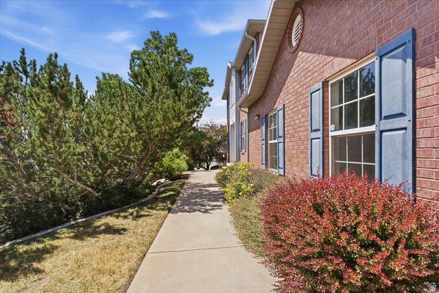 1046 E 3450 N, North Ogden, UT 84414