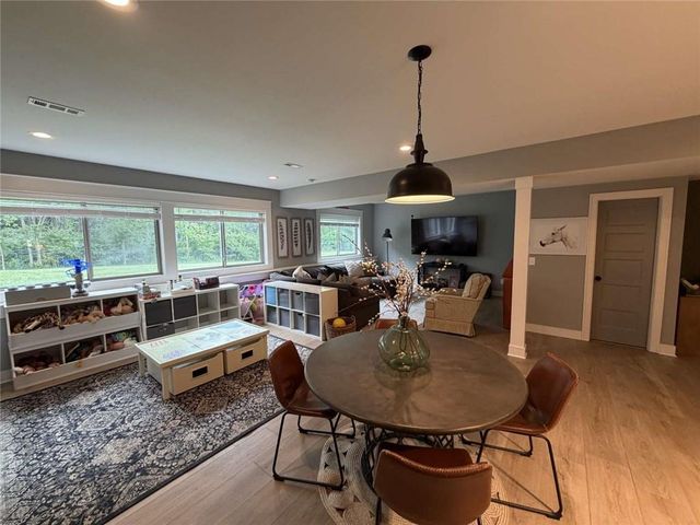 9103 SW 12th Street, Lee's Summit, MO 64064