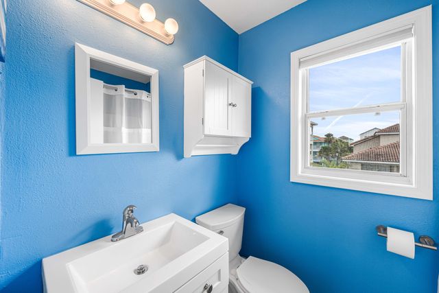 1430 Tina Drive APT 9, Navarre, FL 32566