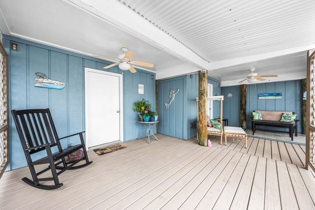 1430 Tina Drive APT 9, Navarre, FL 32566