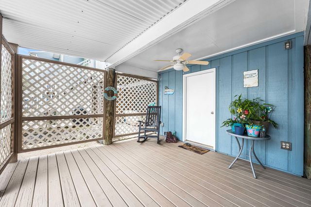 1430 Tina Drive APT 9, Navarre, FL 32566