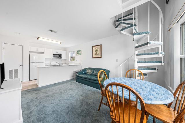 1430 Tina Drive APT 9, Navarre, FL 32566