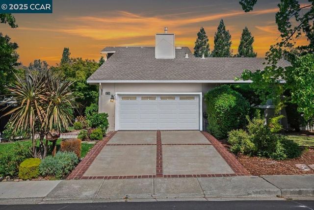 33 Leeds Ct E, Danville, CA 94526