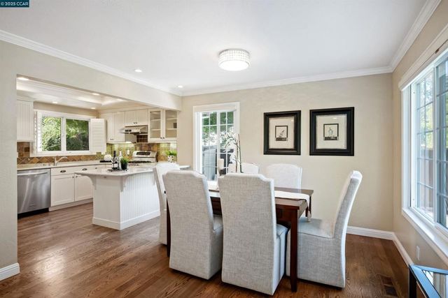 33 Leeds Ct E, Danville, CA 94526