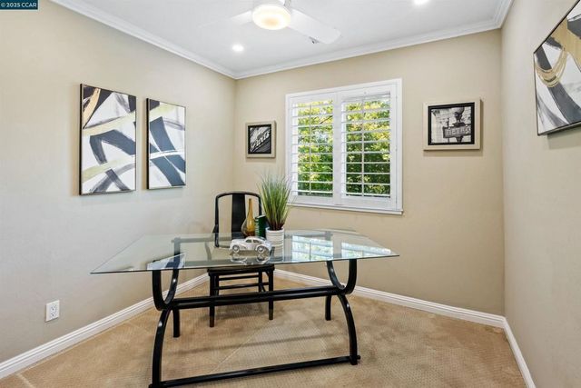 33 Leeds Ct E, Danville, CA 94526