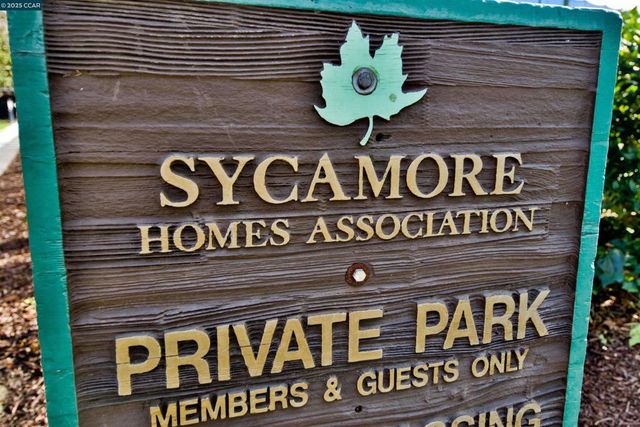 33 Leeds Ct E, Danville, CA 94526