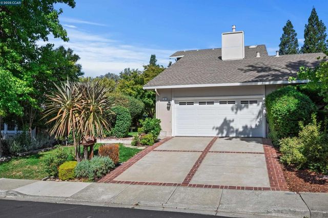 33 Leeds Ct E, Danville, CA 94526