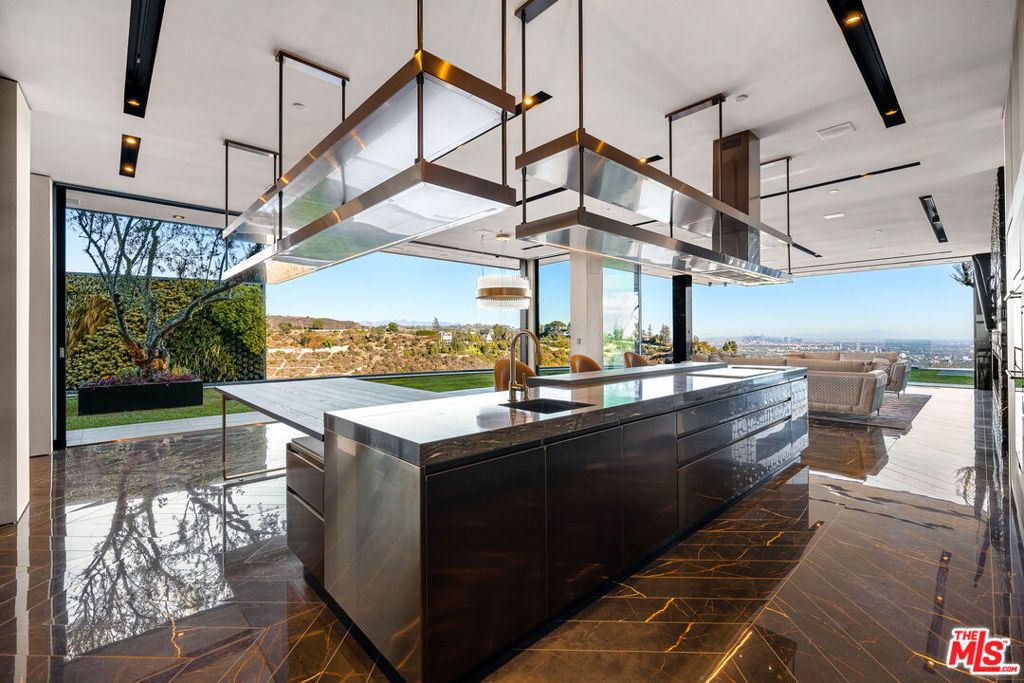 Image 13 of property listing at 1200 Bel Air Road, Los Angeles, CA 90077