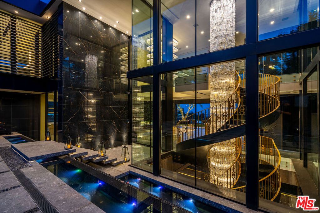 Image 7 of property listing at 1200 Bel Air Road, Los Angeles, CA 90077