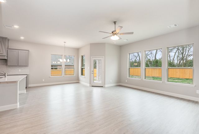 1019 Ella Drive, Desoto, TX 75115