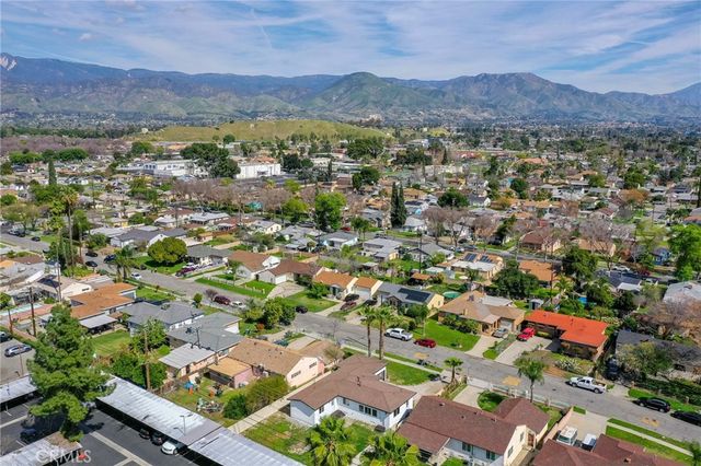 1390 Pepper Tree Lane, San Bernardino, CA 92404