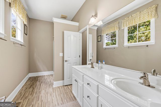 2055 Lakewood Trace, Grayson, GA 30017
