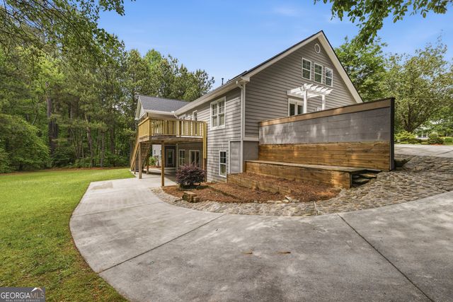 2055 Lakewood Trace, Grayson, GA 30017