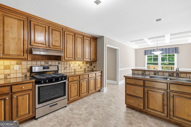2055 Lakewood Trace, Grayson, GA 30017