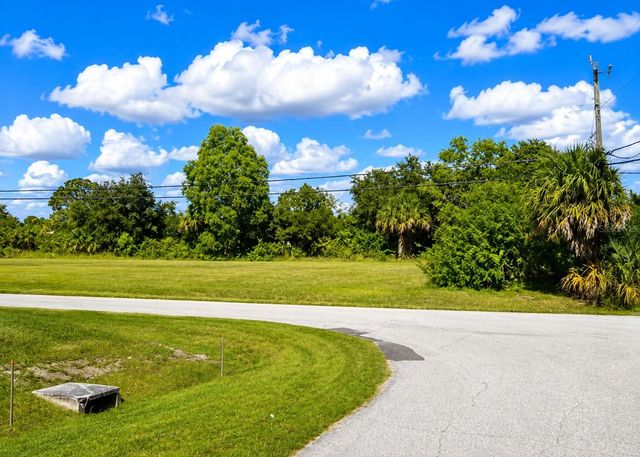 2133 NE 25TH TER, Cape Coral, FL 33909