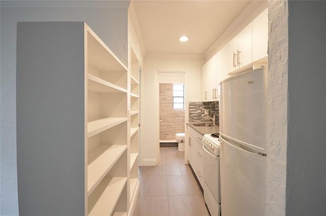 835 NE 15TH Avenue 5, Fort Lauderdale, FL 33304