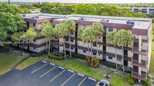 3321 NW 47th Terrace 330, Lauderdale Lakes, FL 33319