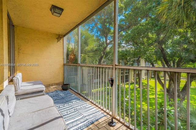 3321 NW 47th Terrace 330, Lauderdale Lakes, FL 33319