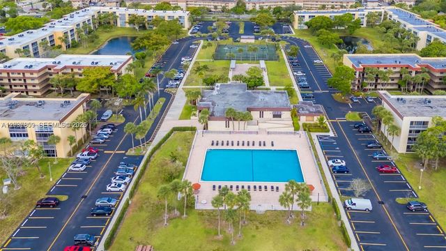 3321 NW 47th Terrace 330, Lauderdale Lakes, FL 33319