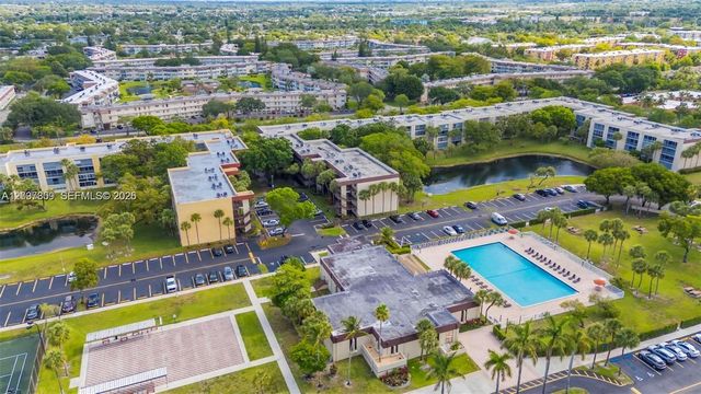 3321 NW 47th Terrace 330, Lauderdale Lakes, FL 33319