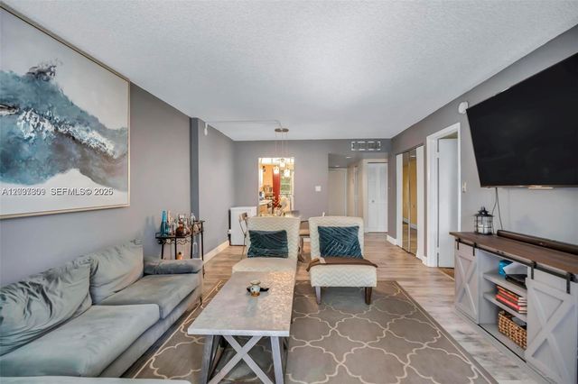 3321 NW 47th Terrace 330, Lauderdale Lakes, FL 33319