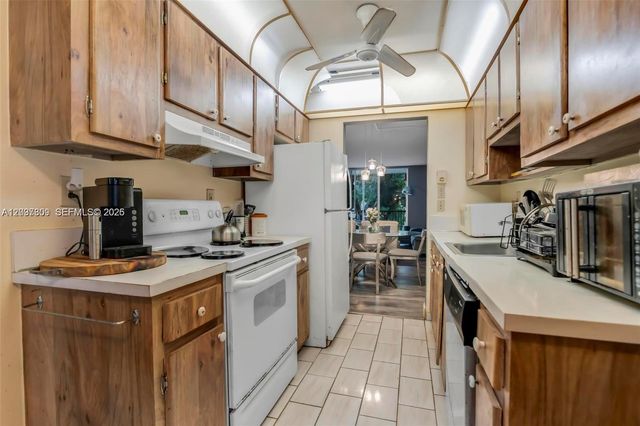 3321 NW 47th Terrace 330, Lauderdale Lakes, FL 33319