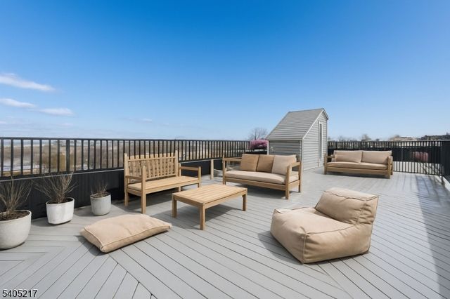 104 Poplar St 2, Jersey City, NJ 07307