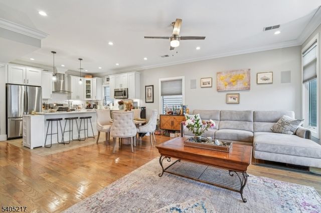 104 Poplar St 2, Jersey City, NJ 07307