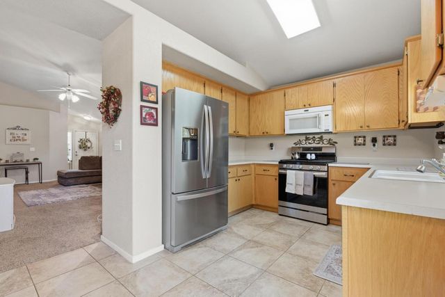 1685 Augusta Ln, Yuba City, CA 95993