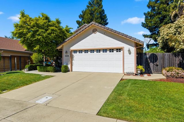 1685 Augusta Ln, Yuba City, CA 95993