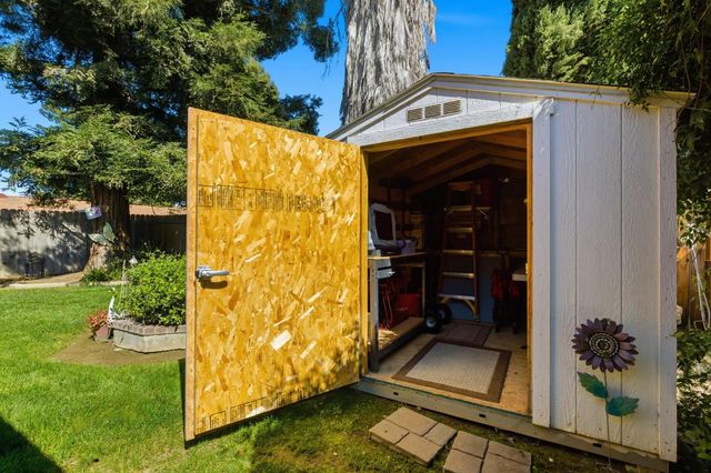 1685 Augusta Ln, Yuba City, CA 95993