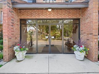 701 Lake Hinsdale Drive 410, Willowbrook, IL 60527