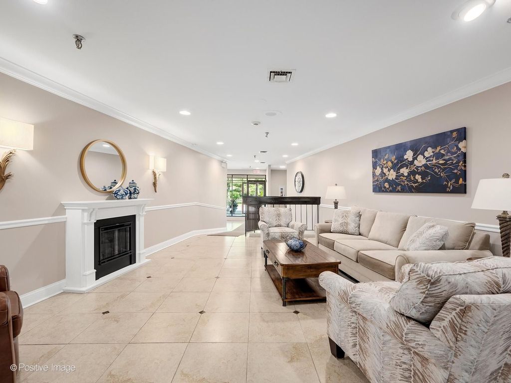 701 Lake Hinsdale Drive 410, Willowbrook, IL 60527 — photo 4