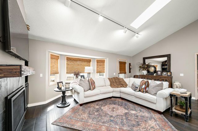 2833 Wilds Lane NW, Prior Lake, MN 55372
