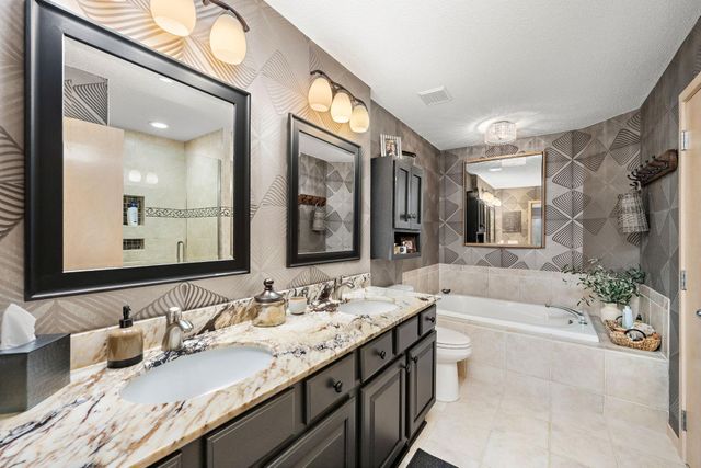 2833 Wilds Lane NW, Prior Lake, MN 55372