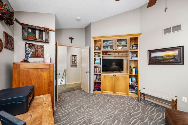 2833 Wilds Lane NW, Prior Lake, MN 55372