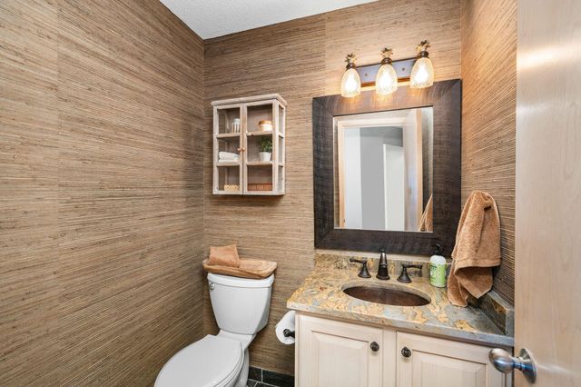 2833 Wilds Lane NW, Prior Lake, MN 55372