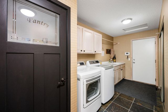 2833 Wilds Lane NW, Prior Lake, MN 55372