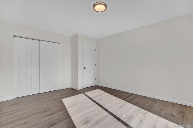 21 Piper Lane, Levittown, NY 11756