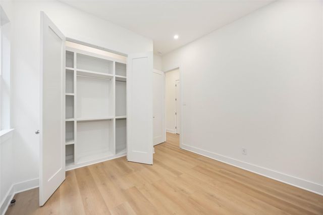 422 E 41 Street A, Houston, TX 77022