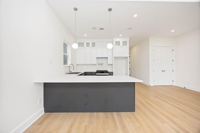 422 E 41 Street A, Houston, TX 77022