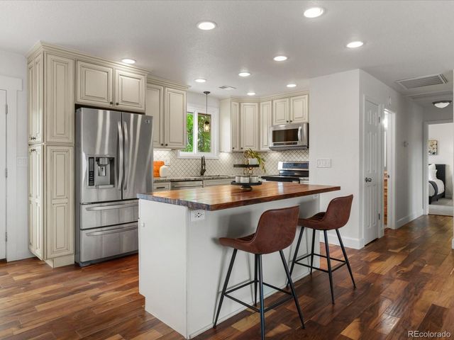 220 Ash Avenue, Castle Rock, CO 80104