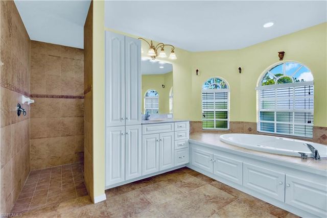 909 Magnolia AVE, Lehigh Acres, FL 33972